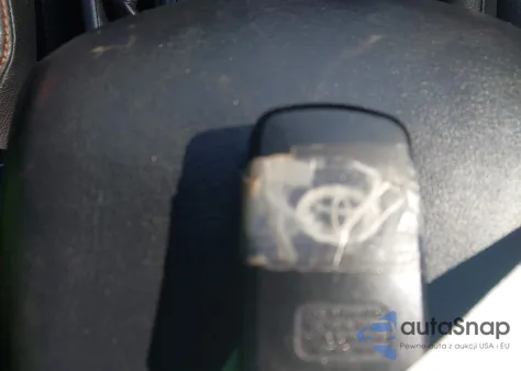 2018 Toyota Rav4 Se z USA, uszkodzony, nr VIN JTMJFREV7JJ201692